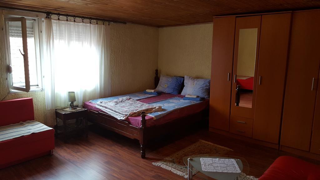Apartmani Emil Podgorica Exterior photo