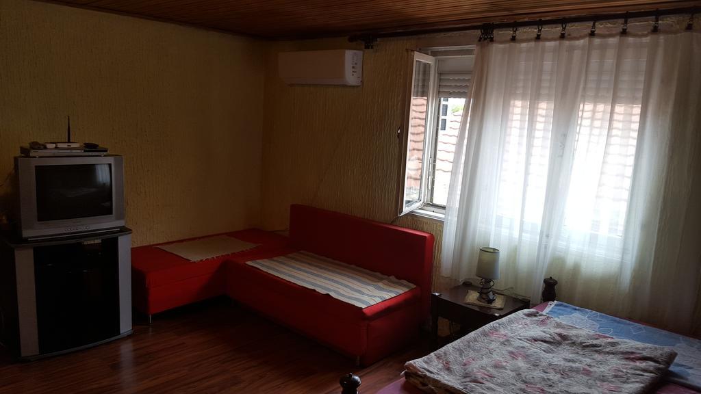 Apartmani Emil Podgorica Exterior photo